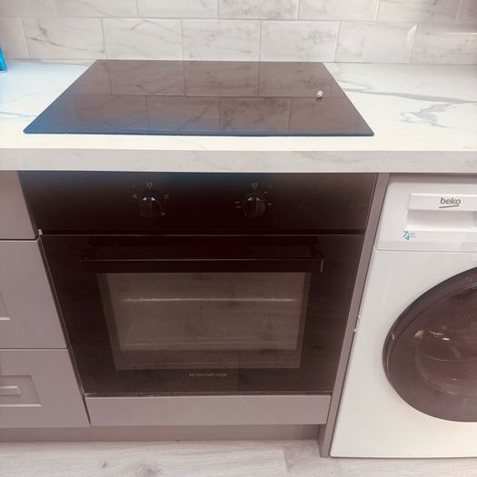 Electric oven/ grill with Electric Hood