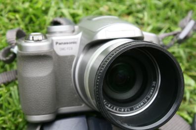 Panasonic Lumix DMC-FZ8 7.2MP Digital Camera