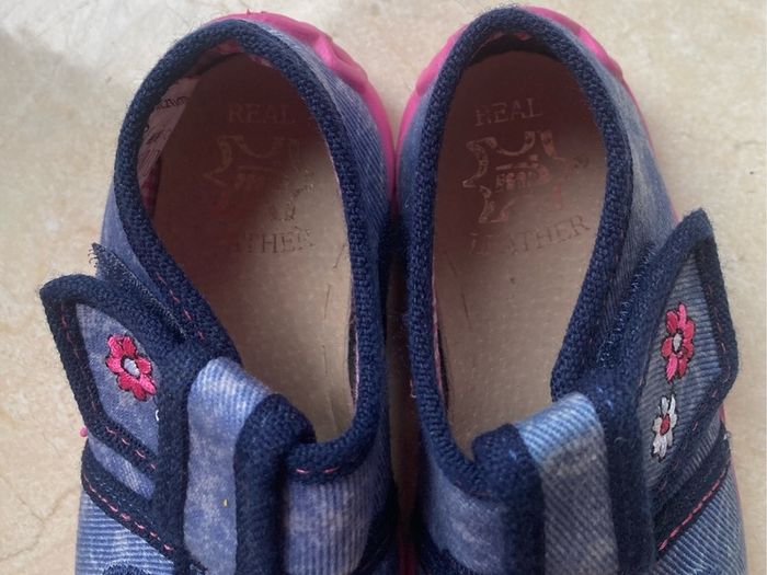 Girls denim sandals size 23