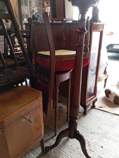 Victorian torchere