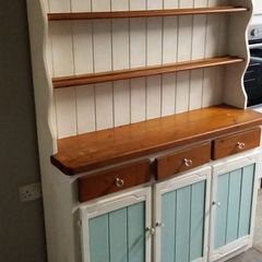 pine dresser