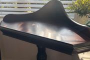 Corner Table