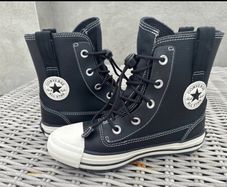 Converse Black Waterproof Boots (size 1 eu 33)