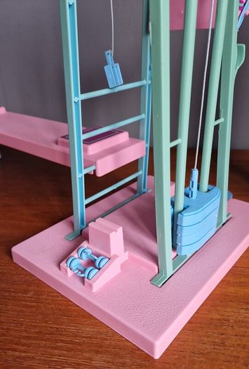 Vintage Barbie Gym 1984