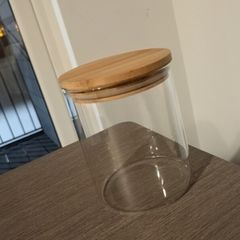 Storage container