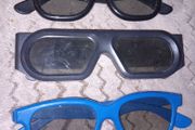 3 pairs of 3d glasses