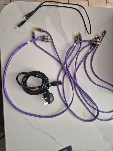 Rotel RMB 1075 5 channel THX certified AV Power Amp