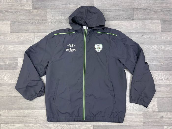 Vintage Umbro Ireland Football Jacket Mens Large