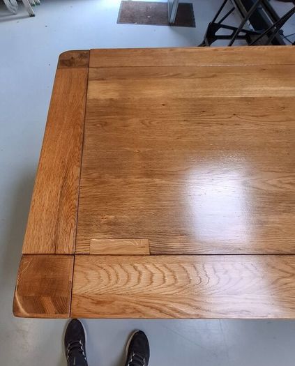 Solid Oak dinning table