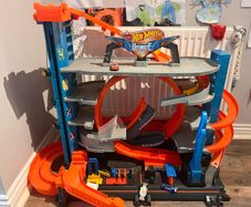 hot wheels race track