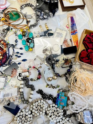 Large bundle of jewellery almost 12kg