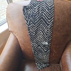 Northface girls pattern leggings Large