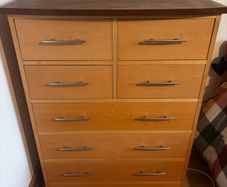 chest of drawers