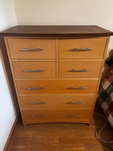 chest of drawers