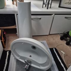 bathroom basin with pedestal