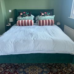 Mid century style king size bed