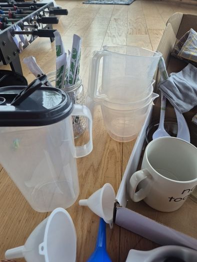 Kitchen items - bowls, serve ware, household etc.