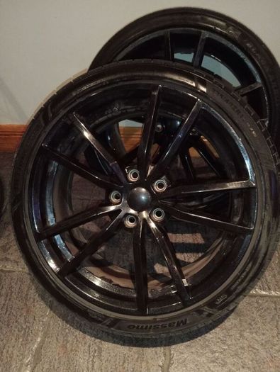 Volkswagen golf pretoria glossy 18" black alloy wheels
