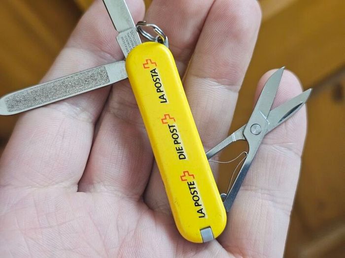 Victorinox Classic Sd 58mm Swiss Army Knife Swiss Post Issued Collectable