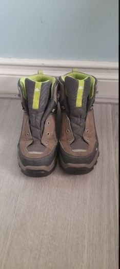 Childrens hiking boots
