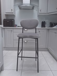 Bar stool