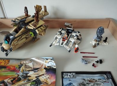 Space Wars Ships & Figures Bundle (Not LEGO)