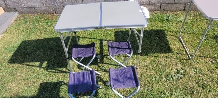 Camping table & 4 stools