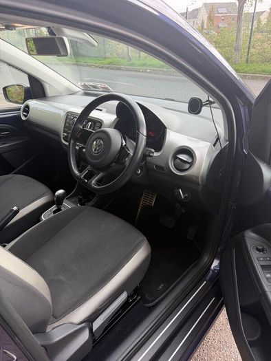 Volkswagen up! 2016
