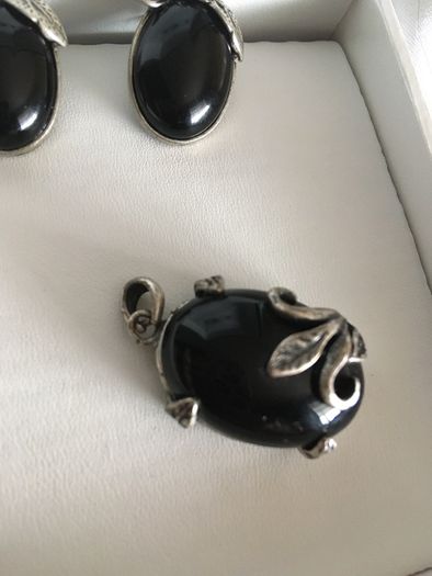 Earrings & pendent set