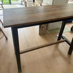 Breakfast bar - free