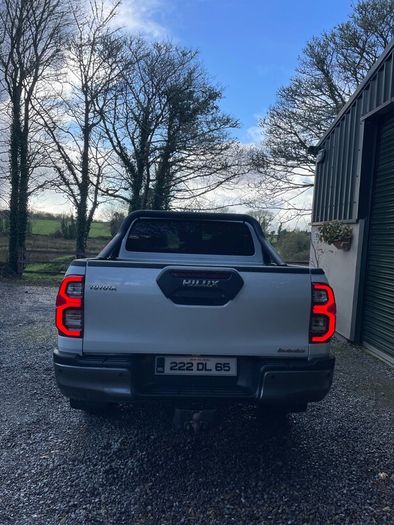 Toyota Hilux 2.8 Invincible No Vat