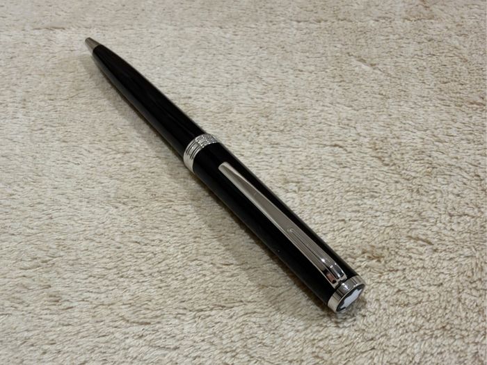 Montblanc Pix Ballpoint Pen ( 114797 )