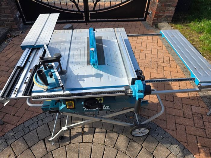 Makita Table Saw and Stand