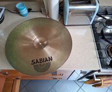 Sabian mid-range/semi pro ride