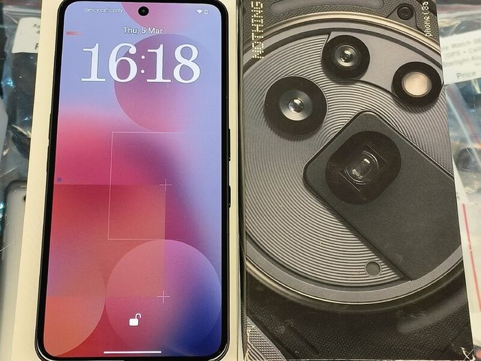 Nothing Phone (3A) Pro 256GB/12GB - Mobile Phone with 50 MP Periscope Camera, 50 MP Front Camera, 60x Ultra zoom, 6.77" FHD + flexible AMOLED Display - Grey