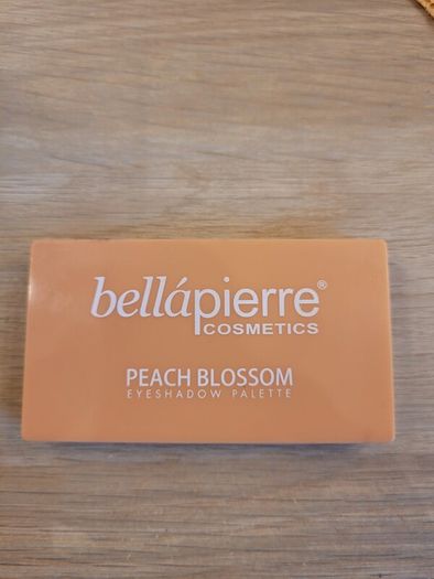 Bella Pierre Eyeshadow palette