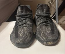YEEZY 350 Graphite