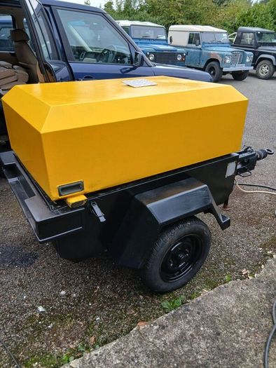 Land Rover series and Sand blasting setup. READ AD