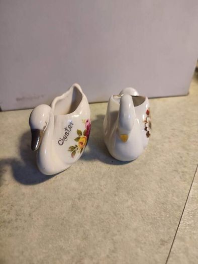 Set of Two Pretty Vintage Style Floral Decorative Bone China Swan Ornaments