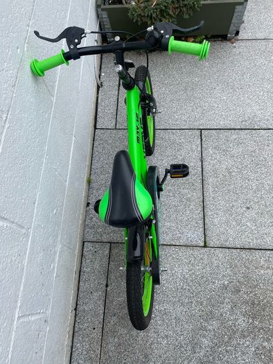 16" boys bike (green and black)