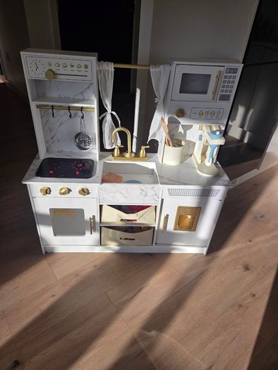 Toy Kitchen