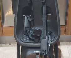 Thule Nexxt Maxxi baby seat.