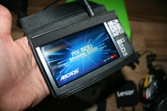 Archos Av 500 Silver Digital Multimedia Media Player Dvr & Accessories (in Working Order)
