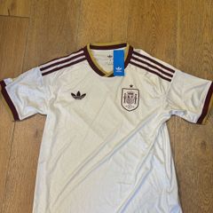 Spain  away 2026 World Cup jersey