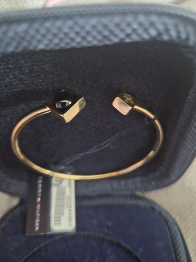 tommy hilfiger bracelet