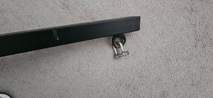 Heavy punching bag mount