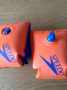 Speedo water wings,  size 0 to 2 years