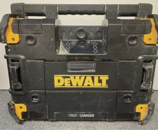 dewalt radio