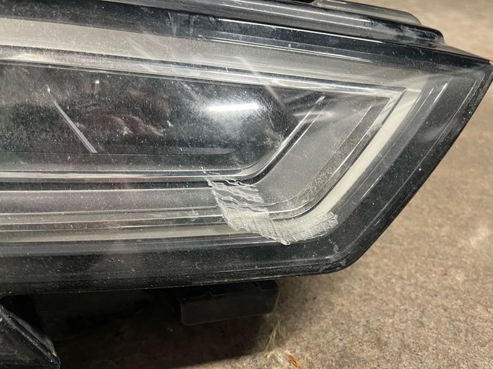 Audi a3 2018  right headlight original