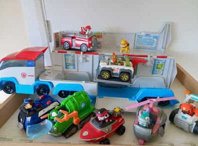 Paw Patrol Transporter Truck  Vehicles & Figures Bundle